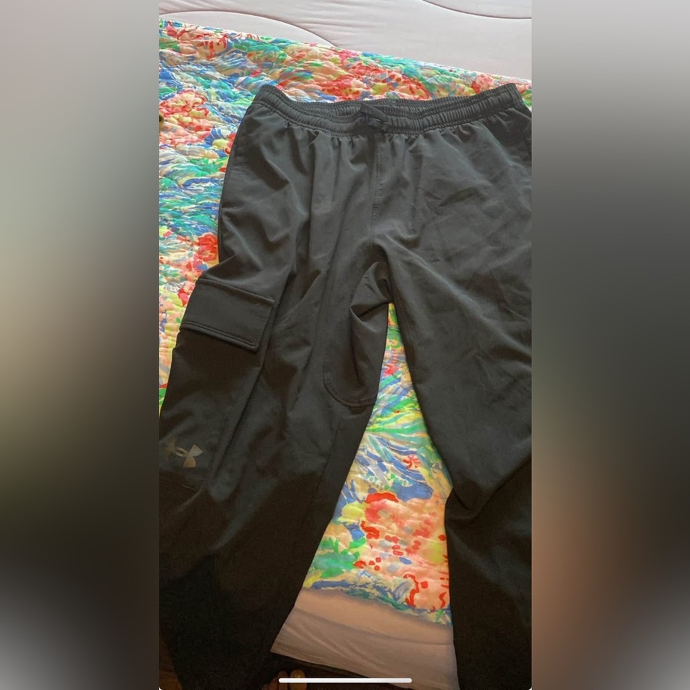 Under Armour Performance Pants YXL - w/ cargo pocket